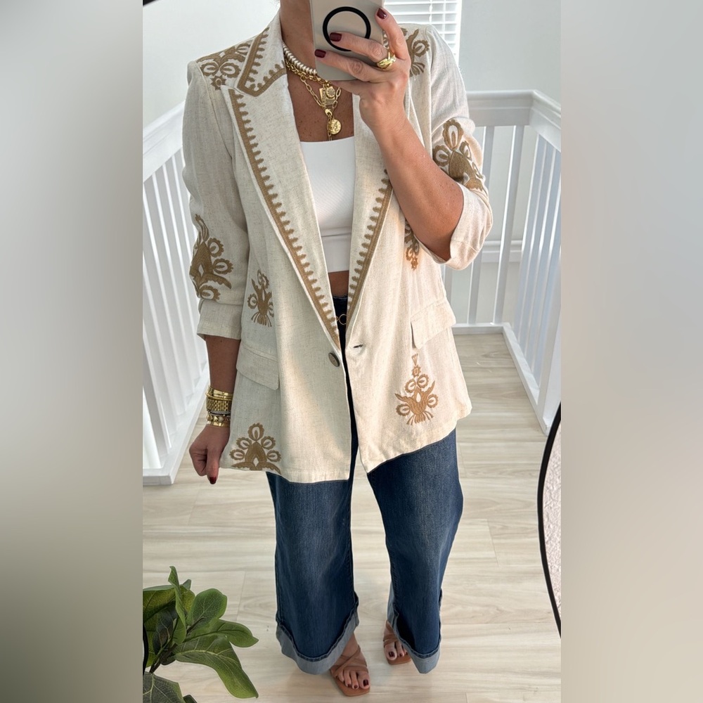 Embroidered Women's Blazer - Black and Brown - Picture 5 of 6